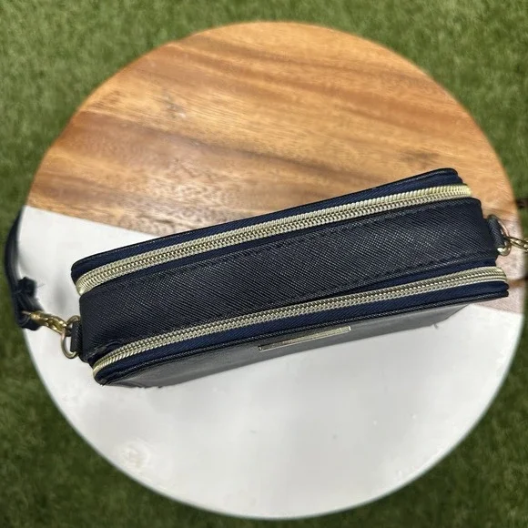 ADRIENNE VITTADINI Charging Wallet Crossbody RFID Protection NAVY SAFFIANO - Picture 7 of 14